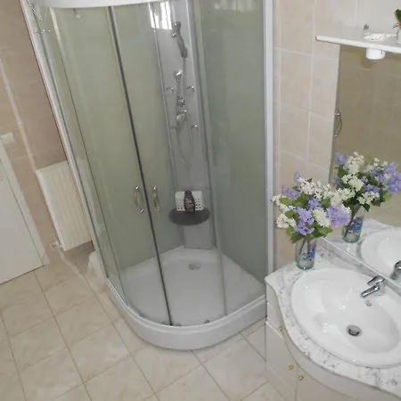 Apartament Linipa *